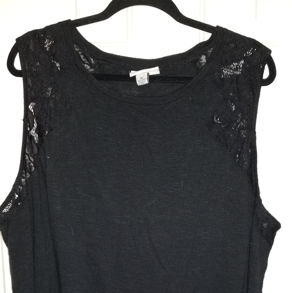 Ava &Viv Sleeveless black knit top